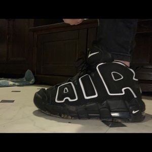 Meet your Posher, Leslie